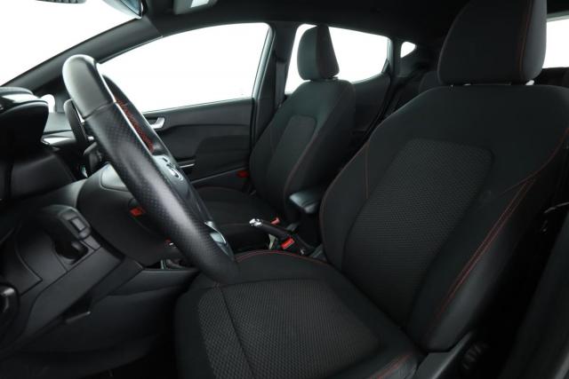 Ford Fiesta image 6
