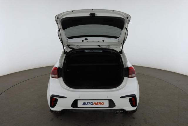 Kia Rio image 8