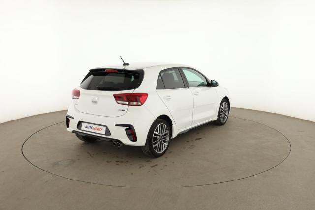 Kia Rio image 2