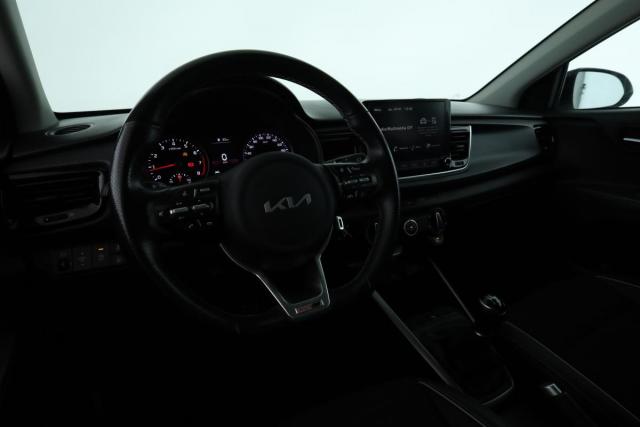 Kia Rio image 7