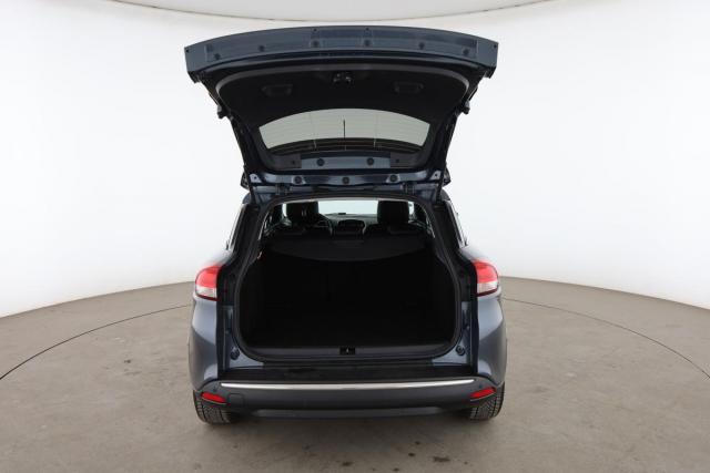 Renault Clio Estate image 5