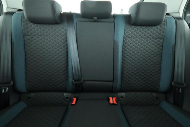 Volkswagen Golf image 5