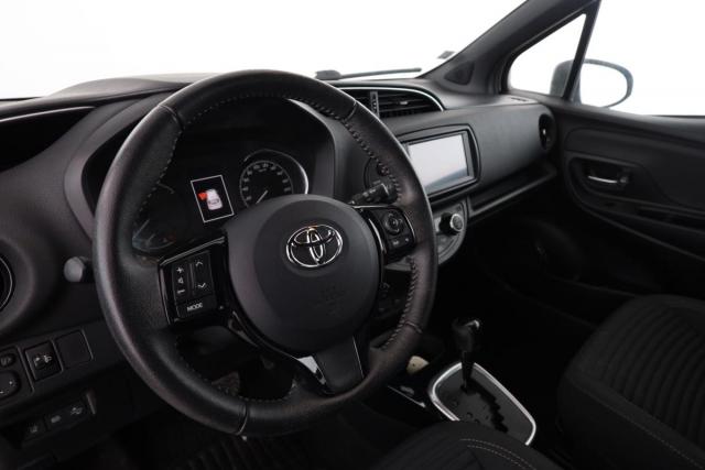 Toyota Yaris image 8