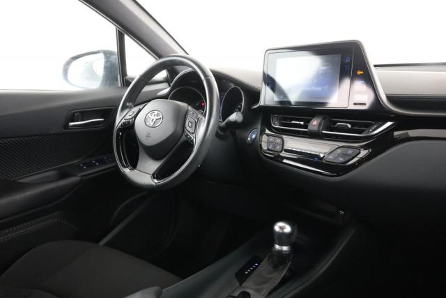Toyota C-Hr image 6