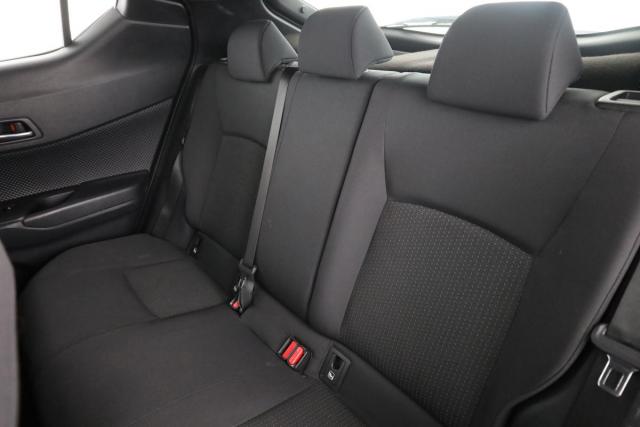Toyota C-Hr image 7