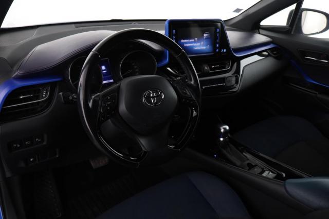 Toyota C-Hr image 8