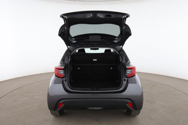 Toyota Yaris image 2