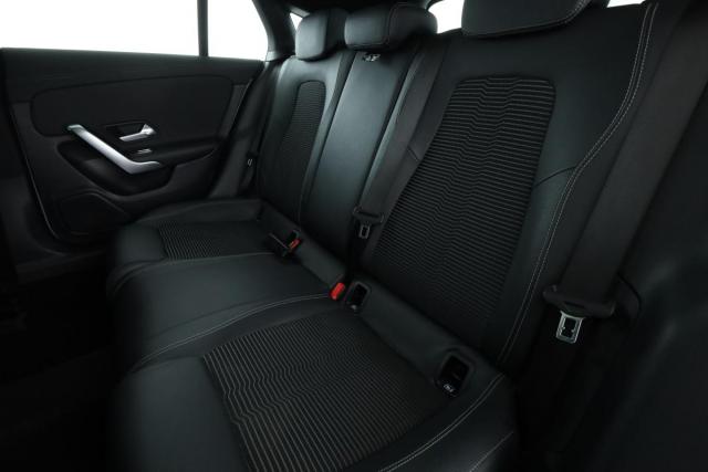 Mercedes Benz Cla Shooting Brake image 9