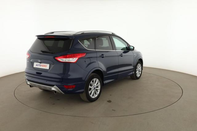 Ford Kuga image 8
