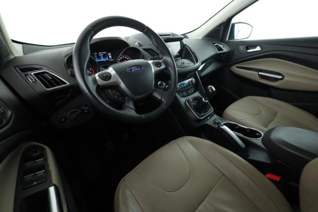 Ford Kuga image 4
