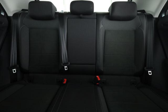 Volkswagen T-Roc image 8