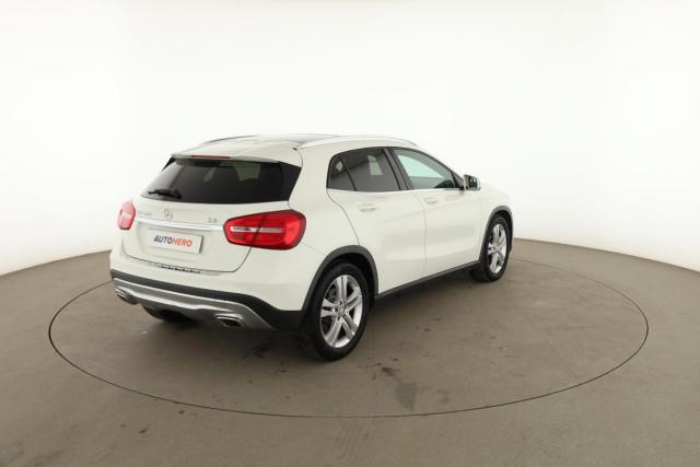 Mercedes Benz Gla image 5