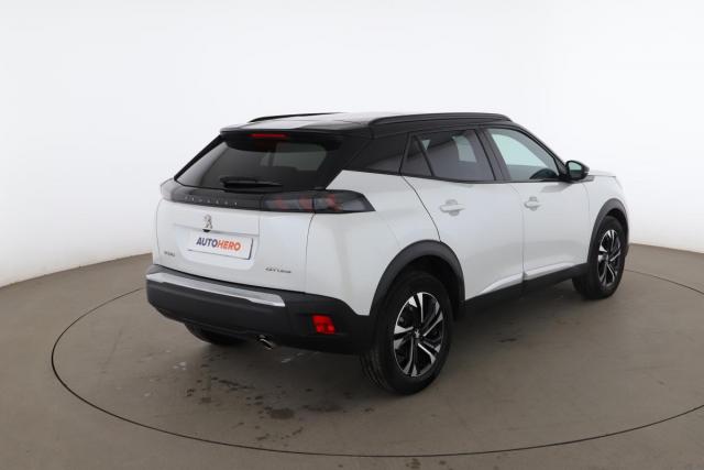 Peugeot 2008 image 8