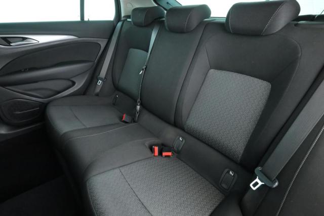 Opel Insignia image 1