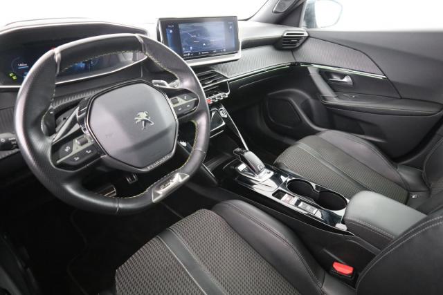 Peugeot 2008 image 8