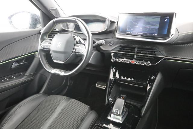 Peugeot 2008 image 3