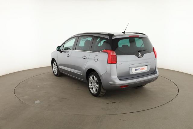 Peugeot 5008 image 3