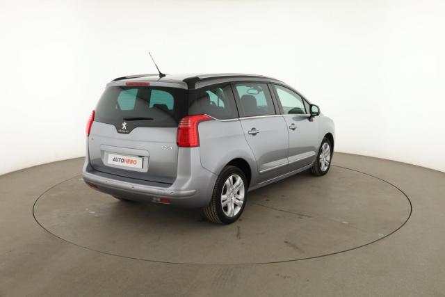 Peugeot 5008 image 7