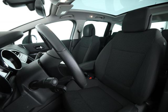 Peugeot 5008 image 6