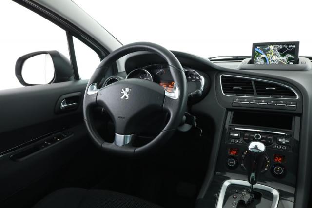Peugeot 5008 image 9