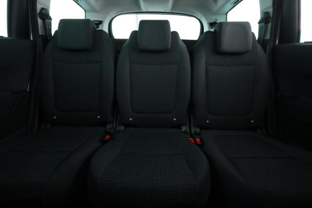 Peugeot 5008 image 1