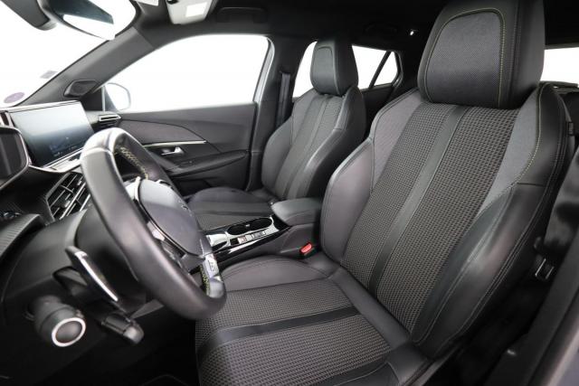 Peugeot 2008 image 6