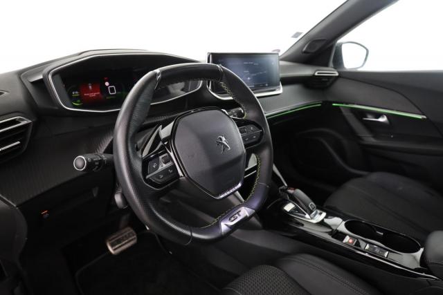 Peugeot 2008 image 9