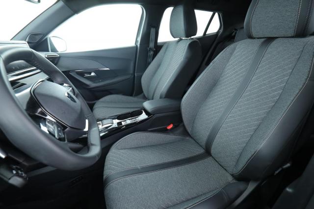 Peugeot 2008 image 7