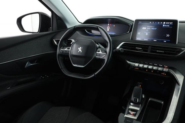 Peugeot 3008 image 2