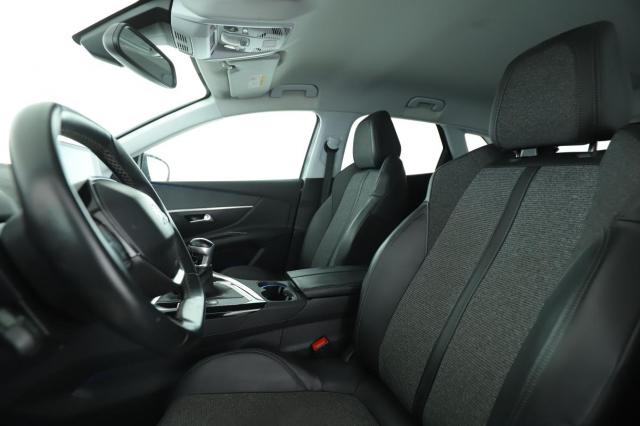 Peugeot 3008 image 2