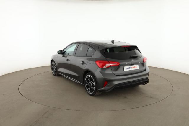 Ford Focus image 9