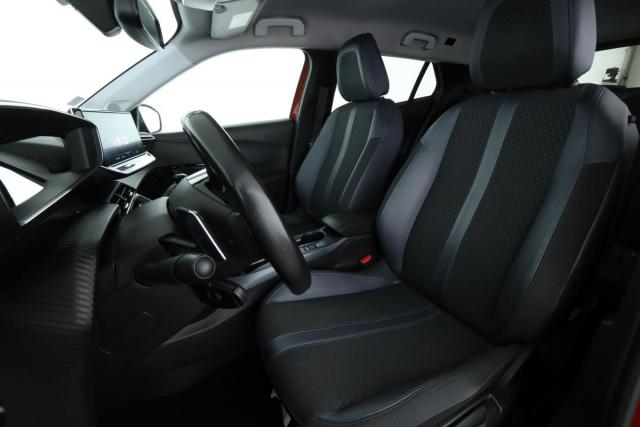 Peugeot 2008 image 1