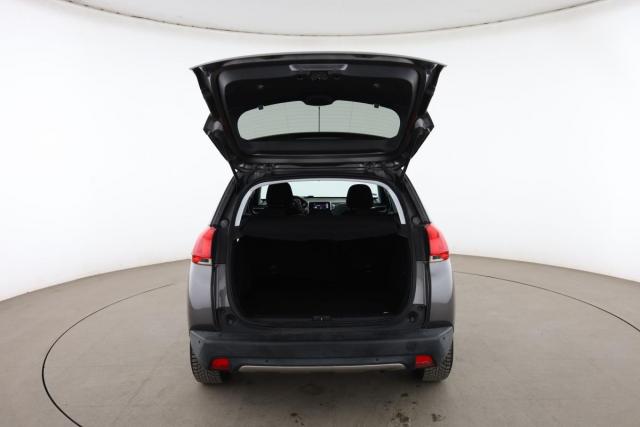 Peugeot 2008 image 8