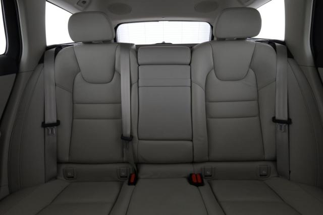 Volvo V60 image 1