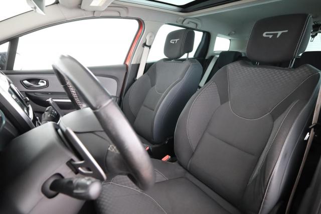Renault Clio Estate image 2