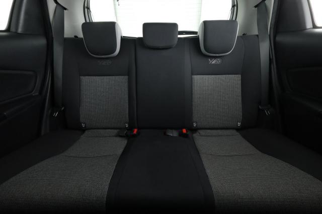 Toyota Yaris image 2