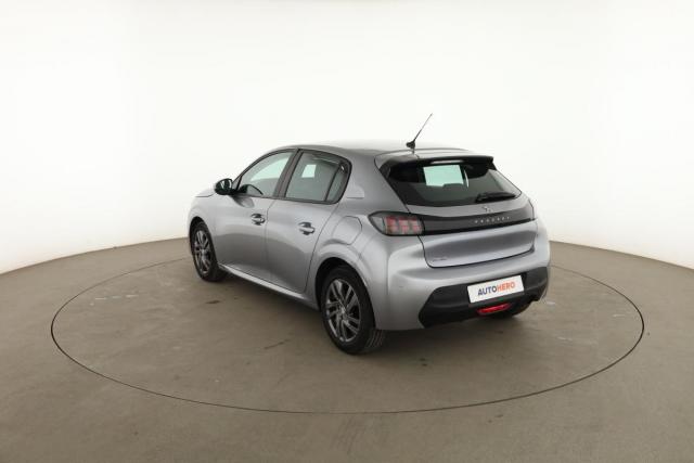 Peugeot 208 image 9