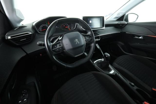 Peugeot 208 image 7