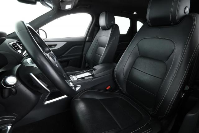 Jaguar F-Pace image 2