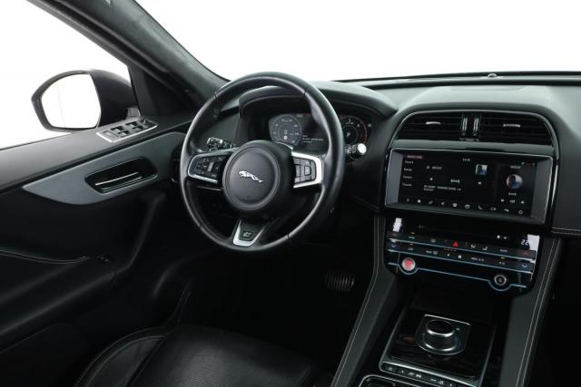 Jaguar F-Pace image 1