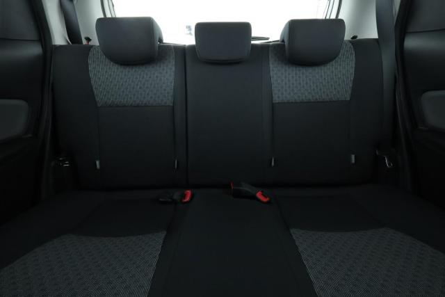 Toyota Yaris image 2