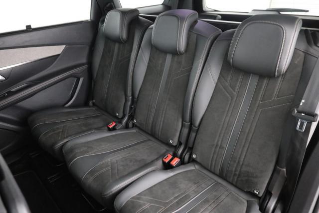 Peugeot 5008 image 2