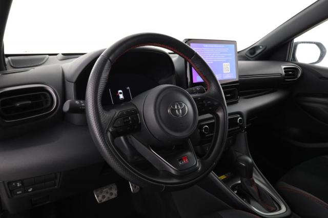 Toyota Yaris image 8