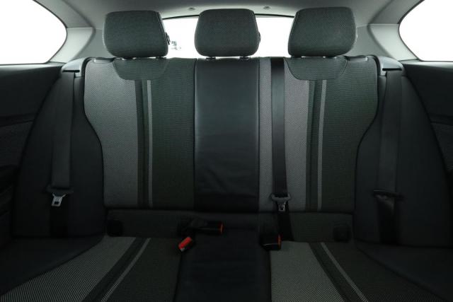 Bmw Série 1 image 6