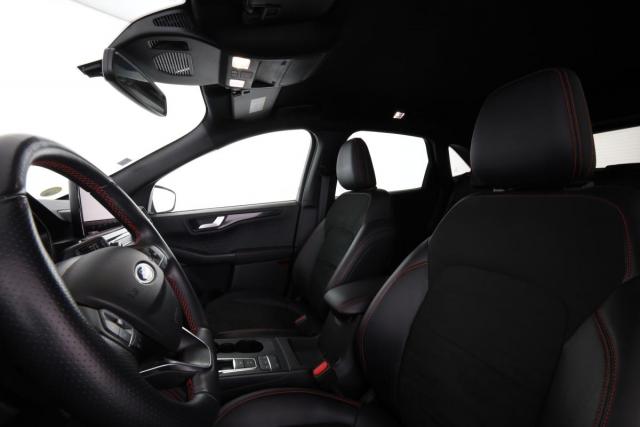 Ford Kuga image 7