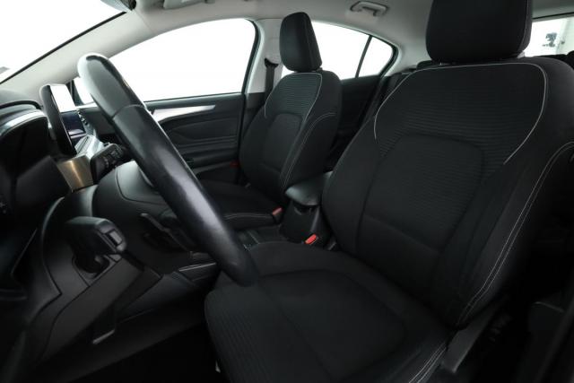 Ford Focus image 6