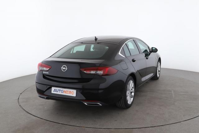 Opel Insignia image 2