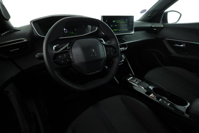 Peugeot 2008 image 6