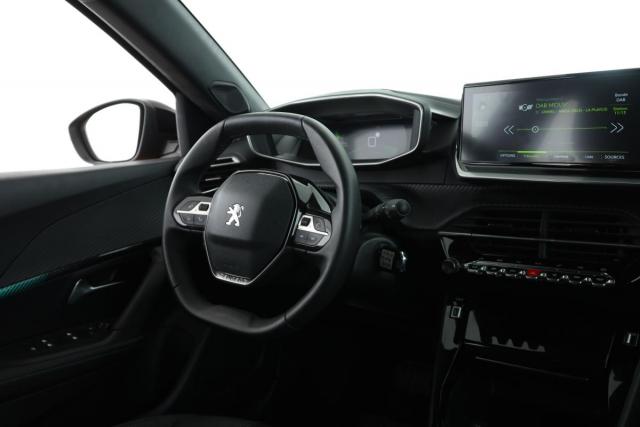 Peugeot 2008 image 3