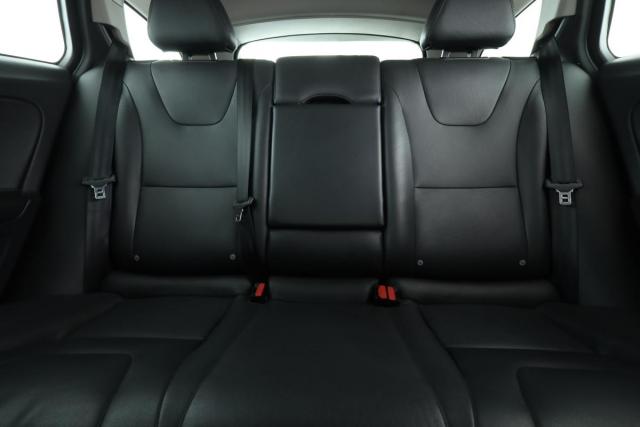 Volvo V60 image 1